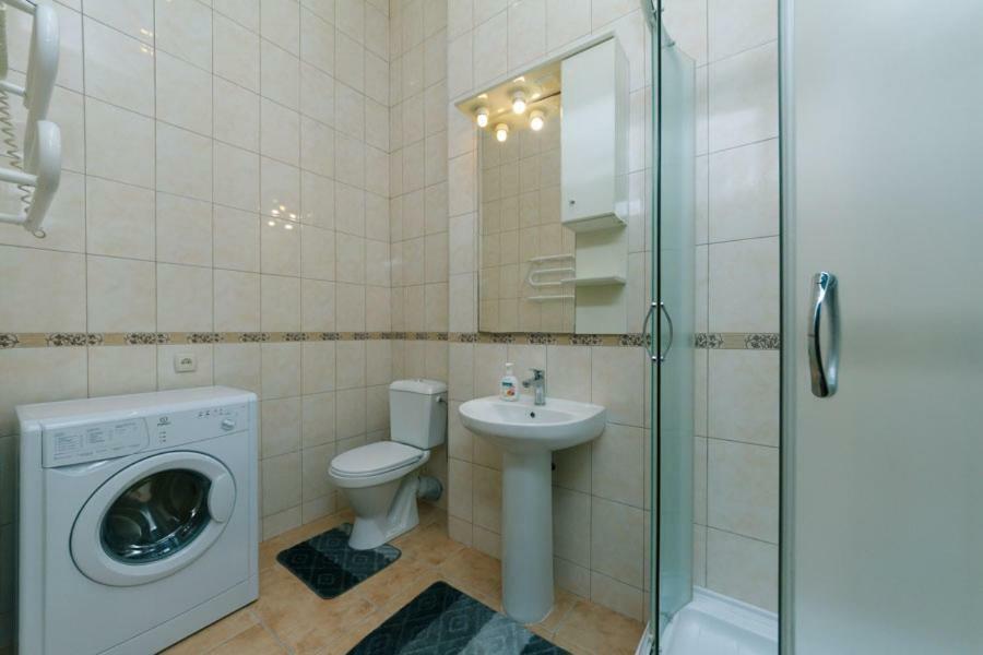 Apartment On Saksahanskoho Street Киев Экстерьер фото