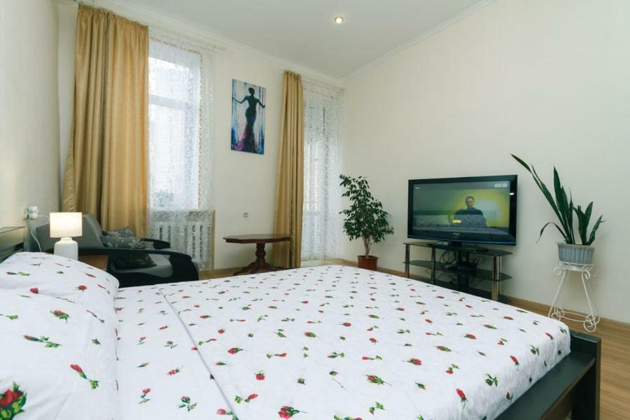 Apartment On Saksahanskoho Street Киев Экстерьер фото